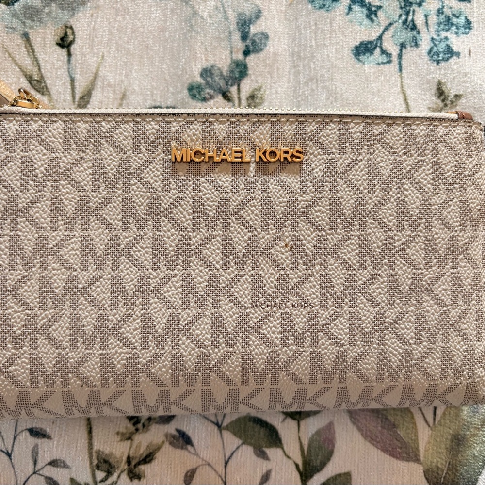 Michael Kors Beige Monogram Women's Bag